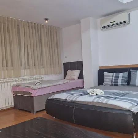 Elizabeth House 2* סקופיה