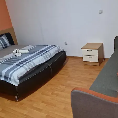 Elizabeth House 2* סקופיה